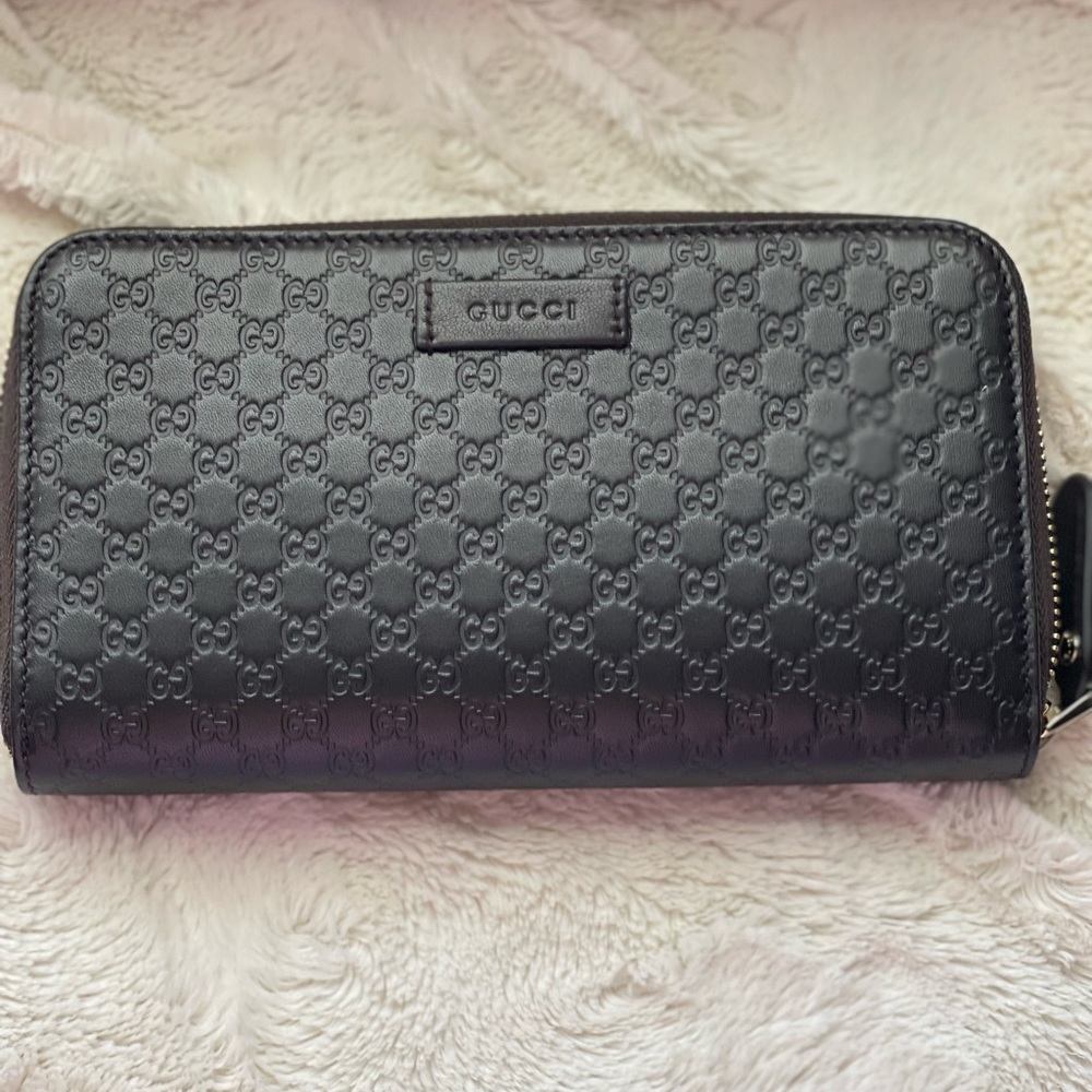 ❌SOLD❌Gucci Leather Wallet